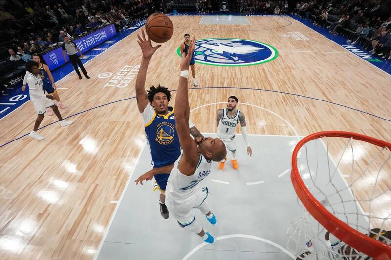 NBA》勇士選秀撿到寶!柯瑞最好幫手開季5戰寫紀錄