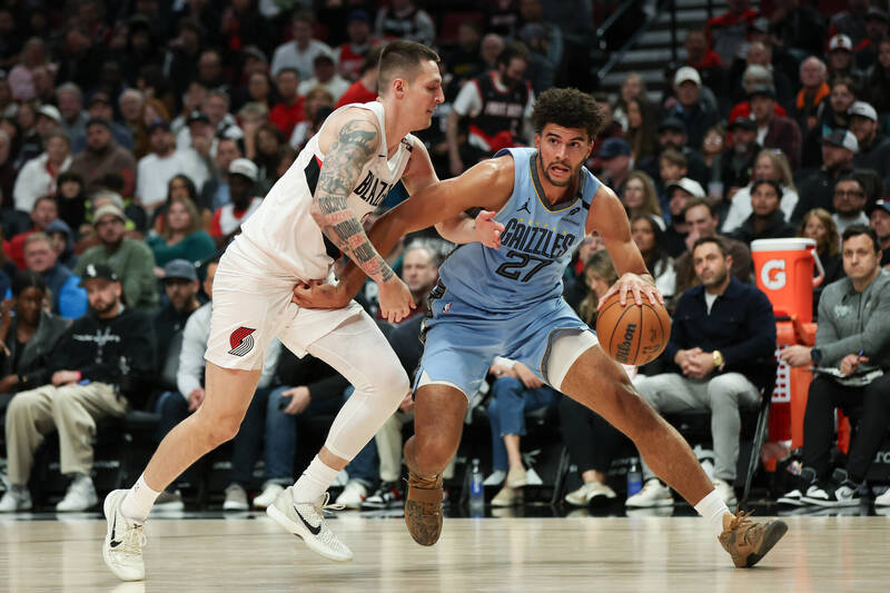 NBA》灰熊探花布瑟大三元率隊力退拓荒者收5連勝 莫蘭特傷退拿14分