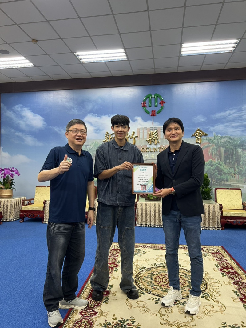 竹東體育會牽線 3企業贊助跨欄國手彭名揚赴日冬訓