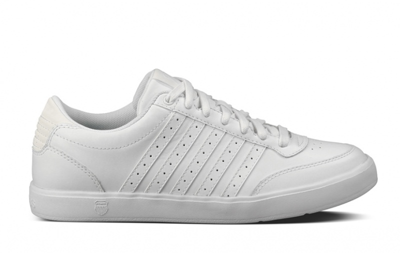 K-SWISS 白色COURT LITE 1,780元。（K-SWISS提供）