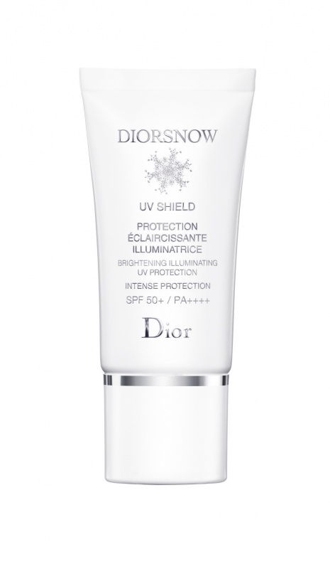 迪奧雪晶靈高效防護UV隔離霜SPF50+、PA++++／2,000元
質地輕柔易推勻，妝前使用或於妝後補擦皆可。