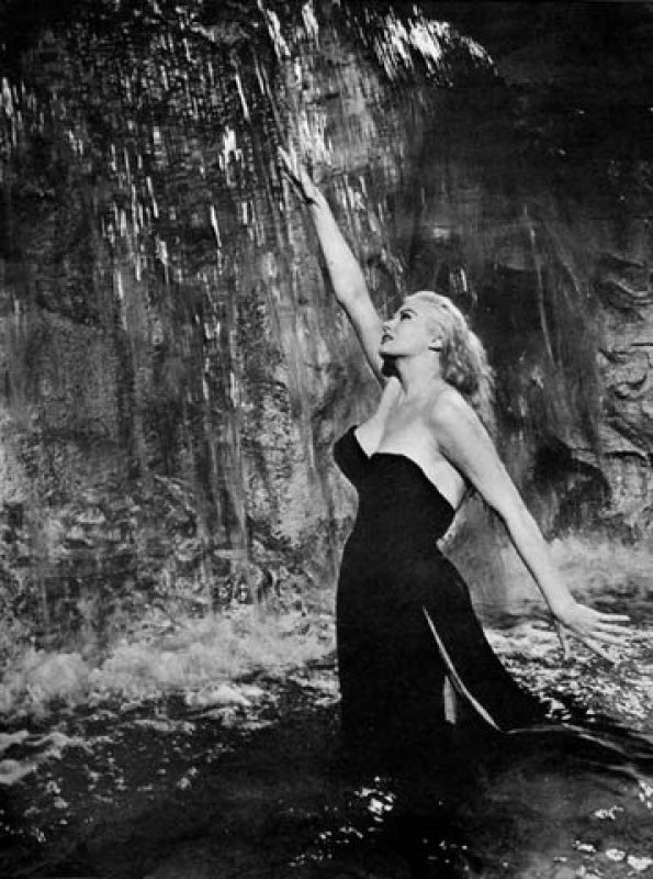 安妮塔·艾格寶（Anita Ekberg）（Alamy）