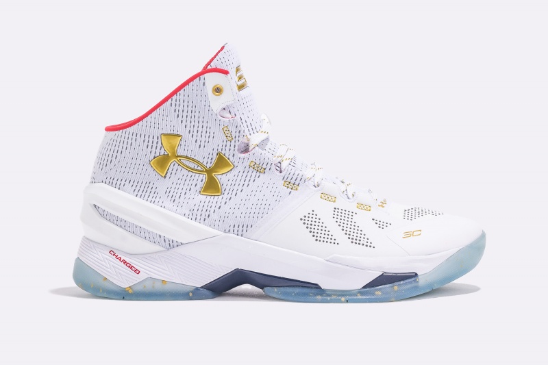  UNDER ARMOUR Curry Two All Star明星賽鞋款／5,280元