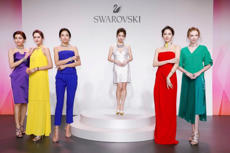 SWAROVSKI 2018春夏彩虹樂園系列耀眼登場，嘉賓郭書瑤與凱渥名模精彩演繹。