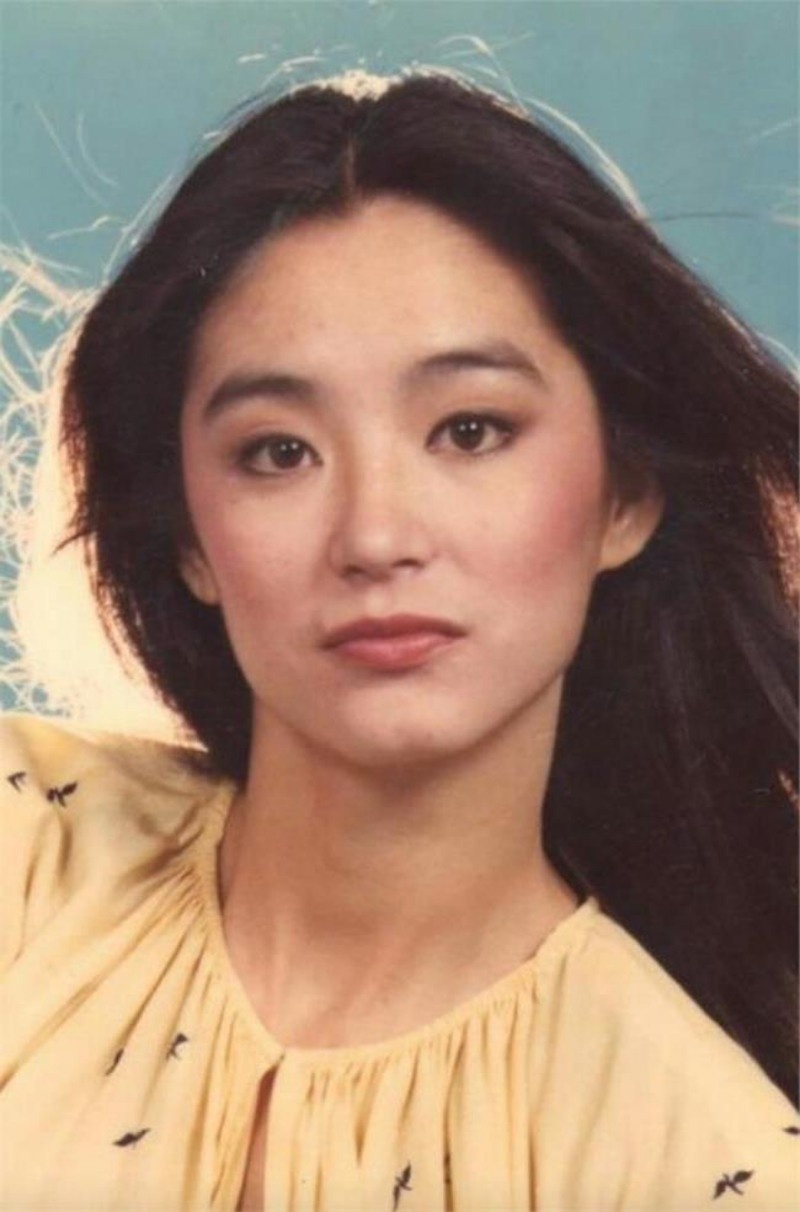 當年「校花級學生照」引爆日本討論潮！50張照片看盡「林青霞」清純嬌豔各種美！