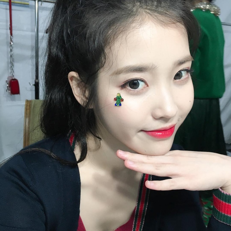 IU