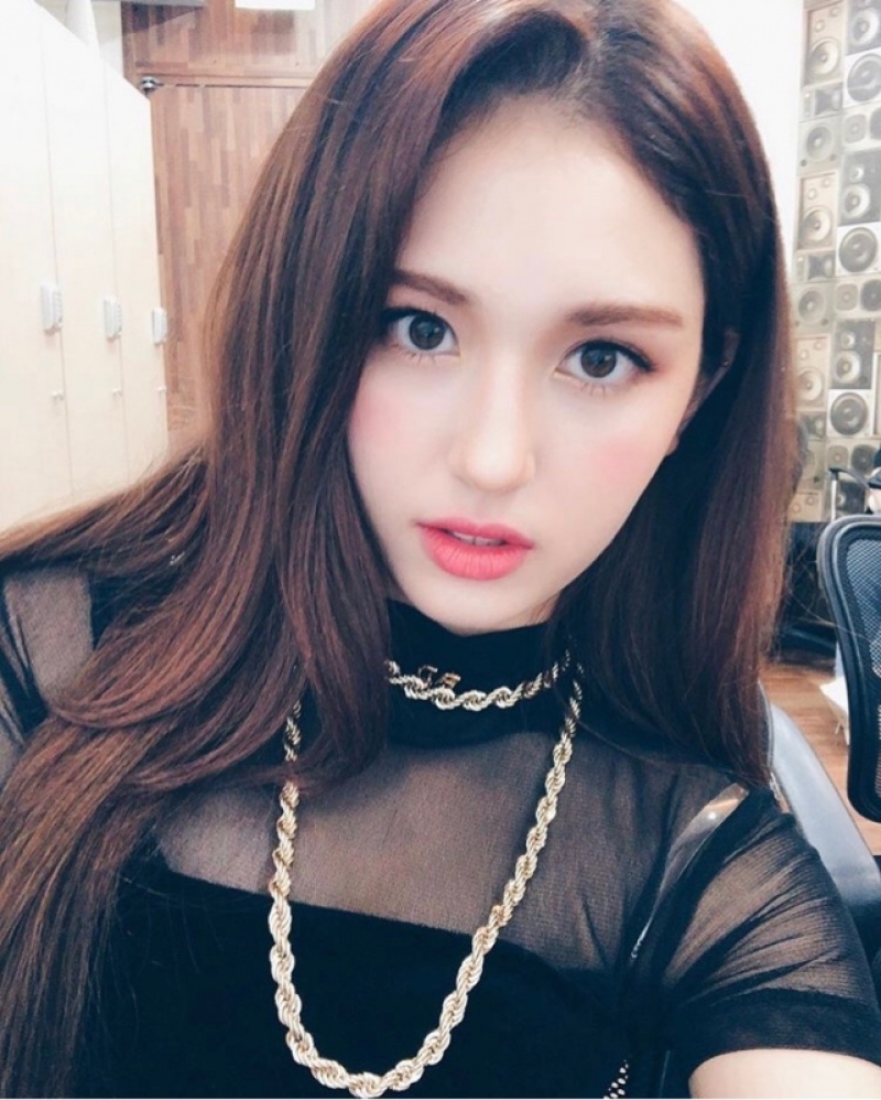 韓國女星Somi以個人歌手身份再度出道。（截自Somi IG）