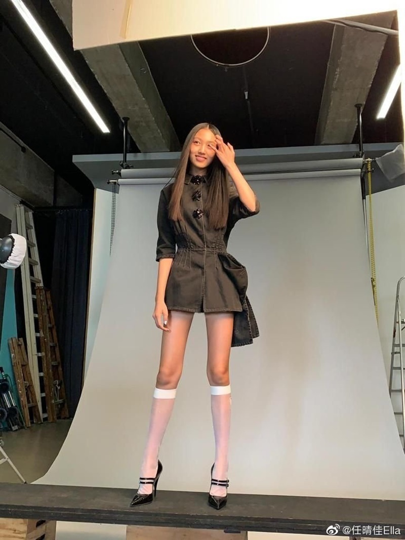 任達華14歲女兒再拍時尚雜誌！身高180「十頭身」長腿超驚人