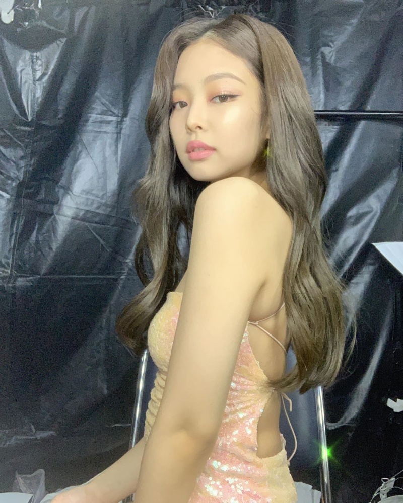 韓媒精選「最佳泳裝造型」！BLACKPINK Jennie入榜網傻眼：這樣也行？