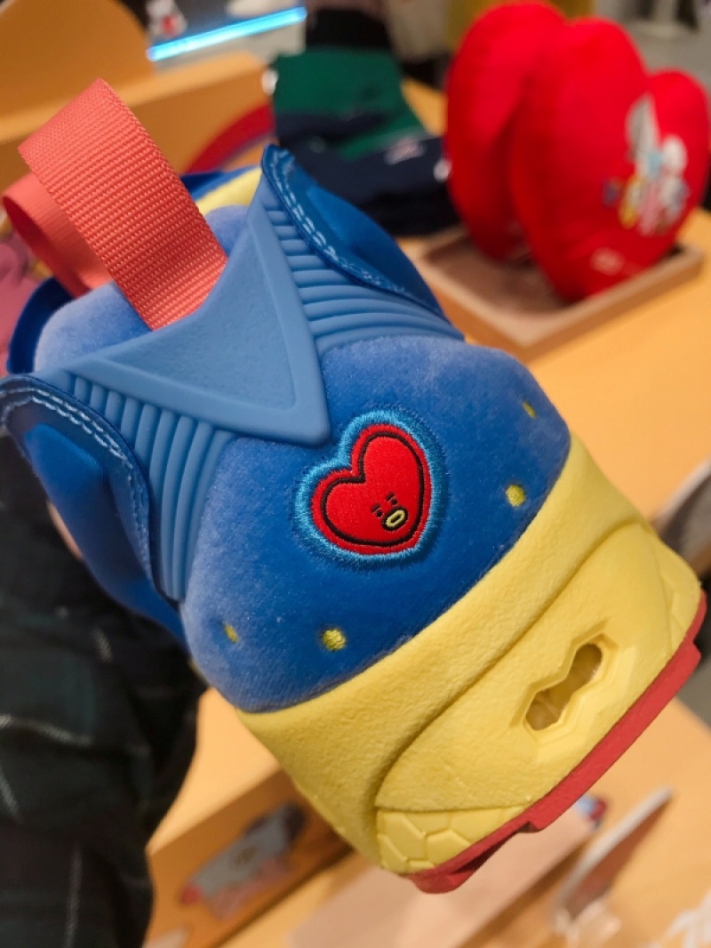 與宇宙巨星同行！BT21限量鞋款系列Reebok敦南概念店限量首賣