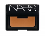 NARS 3D立體燦光修容餅（Laguna）／1,200元
美妝部落客iGisele愛用推薦的修容餅，添加金色粉末讓修容充滿溫暖感覺。
