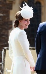 凱特王妃看著威廉王子。