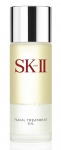 SK-II青春修護精萃油／4,980元
調和修護精萃複方與PITERATM成分，化妝水後使用於臉部，以輕按方式塗勻全臉。
