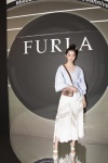 歐陽娜娜於米蘭時裝週參與Furla 2017秋冬大秀。（圖片擷取自Furla芙拉微博）