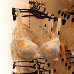 Bomb Bust Fleur Bra／1,190元。