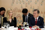 美國第一千金伊凡卡「走到哪都是伸展台」！訪南韓首日連換三套服裝展時尚外交
