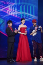 范冰冰正式進化「國際冰」！唯一亞洲面孔獲頒《紅毯時尚大獎》！