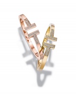 Tiffany T Square鑲鑽石手環，NT381,000。