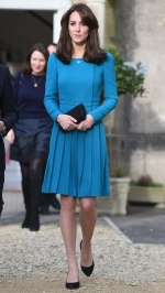 「皇家藍」到底有多神秘？英國女王、凱特王妃總是挑這個顏色的潛規則是...