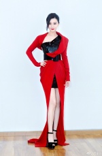 凱特王妃、孔曉振示範「紅色比例」造型！開運時尚好感度就這樣穿