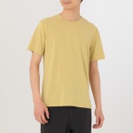 男吸汗速乾聚酯纖維短袖T恤(650→450，-31%) ：使用適合輕度動態活動、具適度伸縮性和觸感柔軟的聚酯纖維素材。也適合日常休閒穿著。