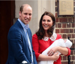 紅色洋裝襯出產後好氣色！威廉王子、凱特王妃帶著新小王子露面了