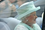 凱特王妃的首飾，是向女王「借」來的？