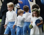 凱特王妃「有禮貌舊衣」出席婚宴獲好評！與喬治、夏綠蒂都穿皇室藍！