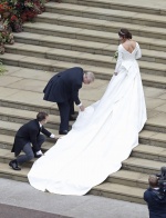 英國尤金妮公主特別訂做會「露出傷疤的婚紗」！原因揭曉有洋蔥...