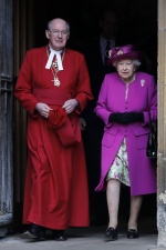 凱特王妃也穿「葡萄紫」完勝梅根大媽裝！妯娌時尚戰火一觸即發...