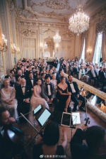 周杰倫與昆凌參加中國鋼琴家郎朗婚禮，同框「靈魂天王」John Legend 約翰傳奇與老婆Chrissy Teigen 克莉絲汀泰根。（照片截自微博）