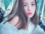 韓國女星Somi擁有混血臉孔。（截自Somi IG）