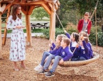 凱特王妃踩舊鞋逛花園！自爆小王子路易最愛「這件事」
