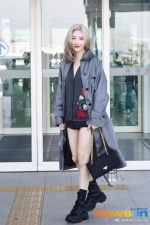 增肥10KG仍是韓國第一美腿？宣美「零修圖」機場時尚圖驚呆網友