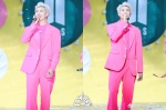 一點也不「娘」！LV、Dior兩大時裝龍頭男裝當季最瘋粉紅色
