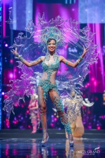 泰國選美浮誇打扮把四面佛、水上市集都搬來了！背後文化意涵更強大
