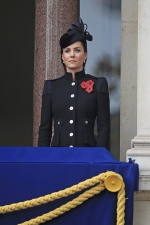 凱特王妃私人訂製「軍裝外套」曝光！肩膀上的流蘇超有看頭