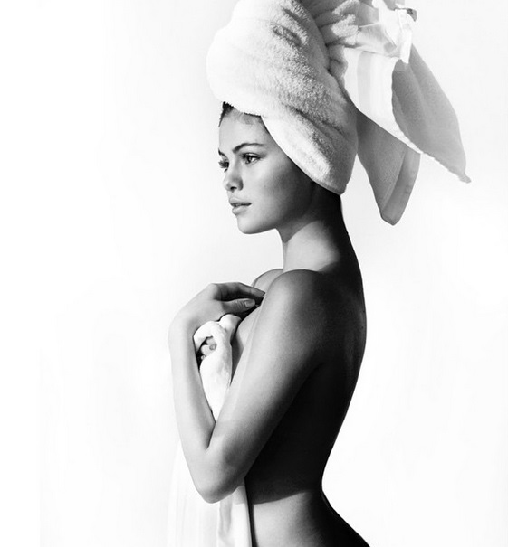 TOWEL SERIES 73,SELENA GOMEZ.