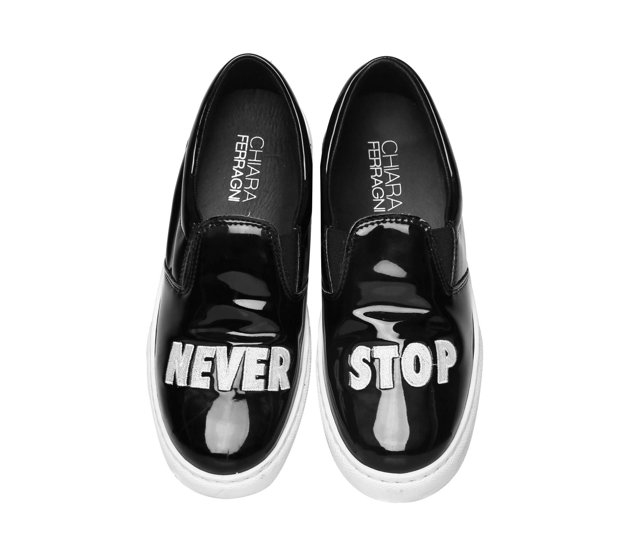 Never Stop系列 黑色漆皮厚底休閒鞋 10,800元