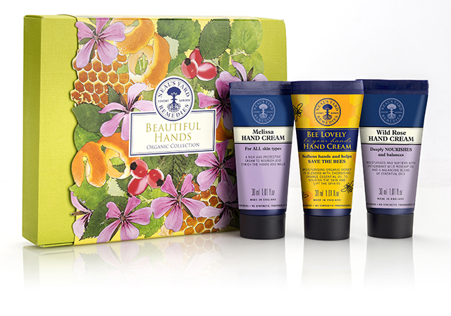 NEAL'S YARD REMEDIES 2015精選柔潤手霜禮盒（30mlx3）／1,600元（10/10 HOPE）