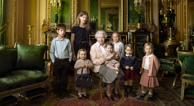 英女王伊莉莎白二世90大壽！小喬治與夏綠蒂合體祝福太可愛了吧！