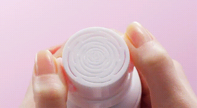 最新日本藥妝買什麼？擠出整朵玫瑰花泡泡洗面乳連日本女孩也驚呼！