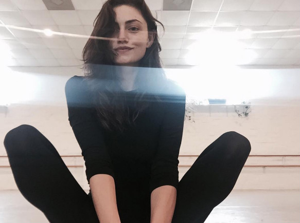 （擷取自Phoebe Tonkin instagram）