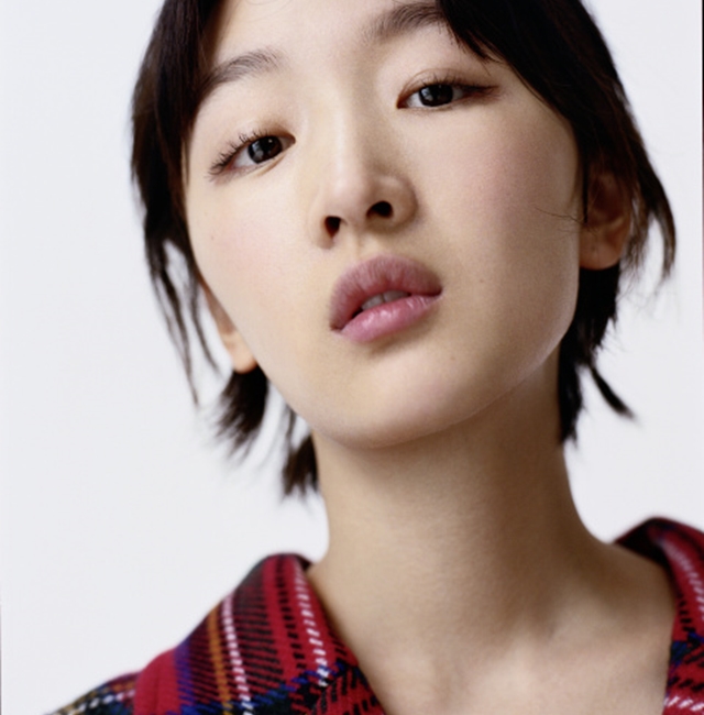 中國女星周冬雨擔任Burberry最新品牌形象大使。（品牌提供）