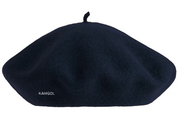 這頂出現在機場的帽子來自帽子品牌Kangol，價格為50美金。（翻攝自官網）