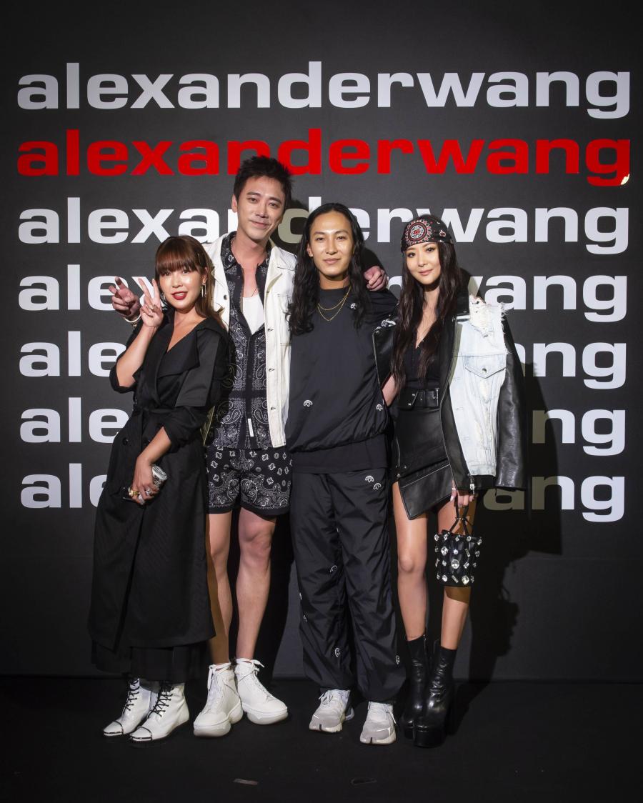 左起：廖曉喬、阿信、設計師Alexander Wang、孫芸芸。（alexanderwang提供）