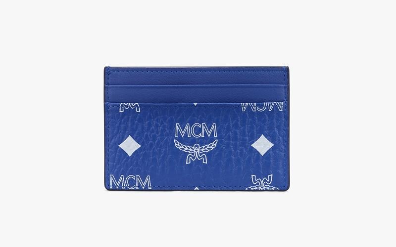 MCM Visetos Original 經典藍卡夾，NTD5,000。