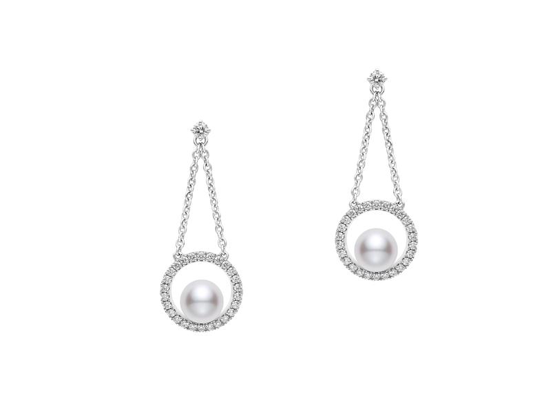 MIKIMOTO Circle 系列鑽石珍珠吊墜耳環，NTD123,000。