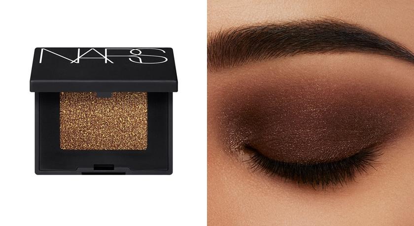 NARS 閃耀單色眼影，#Galapasgos，NTD800。（翻攝自NARS.COM）