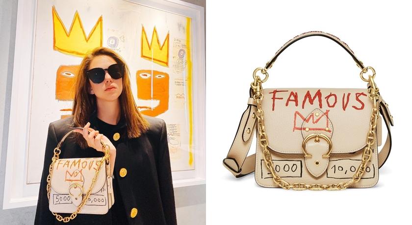 COACH X JEAN MICHEL BASQUIAT FIVE BEAT 手提鏈帶肩背包，NTD 25,800。（翻攝自hannah_quinlivan IG）